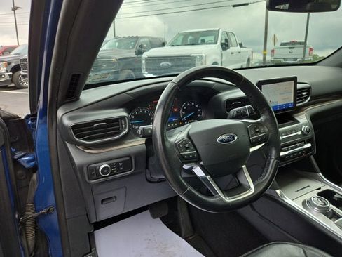 Used 2020 Ford Explorer Limited w/ Class III Trailer Tow Package image 8
