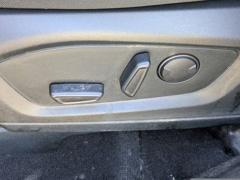 Certified 2022 Ford Explorer XLT image 19