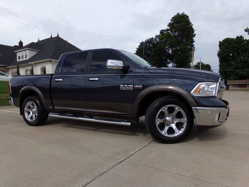 Used 2017 RAM 1500 Laramie w/ Convenience Group RWD image 13