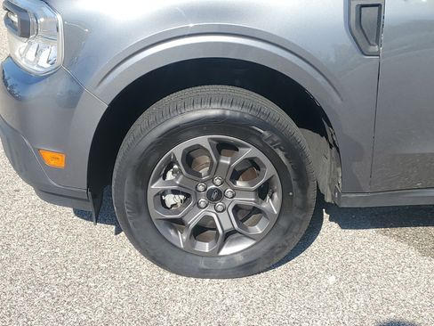 Used 2022 Ford Maverick XLT image 9