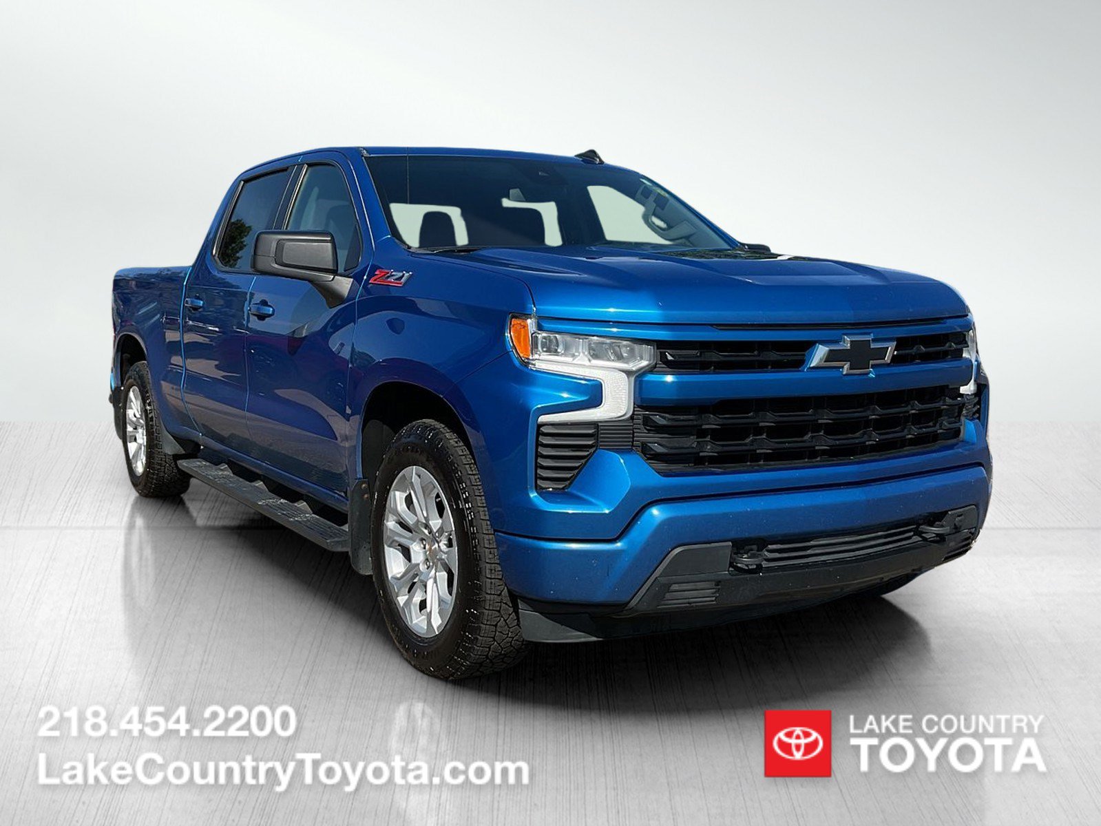 Used 2023 Chevrolet Silverado 1500 RST w/ Z71 Off-Road Package AWD/4WD image 7