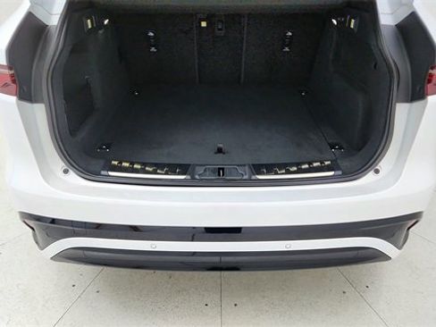 Used 2025 Jaguar F-PACE R-Dynamic S image 14