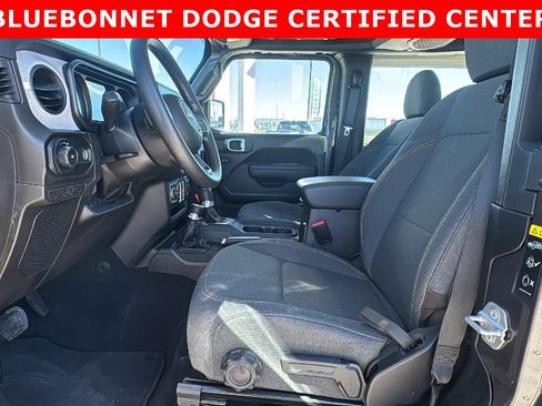 Used 2025 Jeep Wrangler Sport image 9