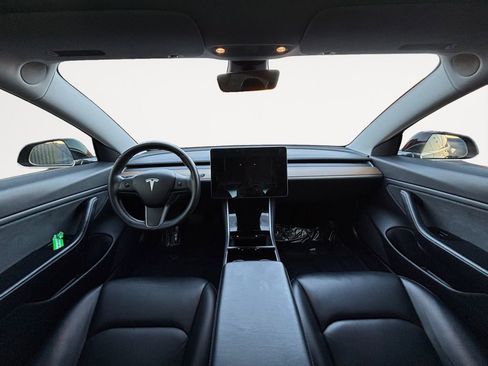 Used 2019 Tesla Model 3 image 13