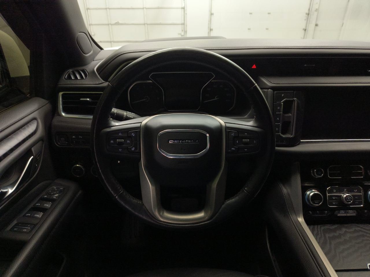 Used 2021 GMC Yukon Denali AWD/4WD image 10