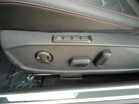 Used 2025 Volkswagen Jetta GLI Autobahn image 13