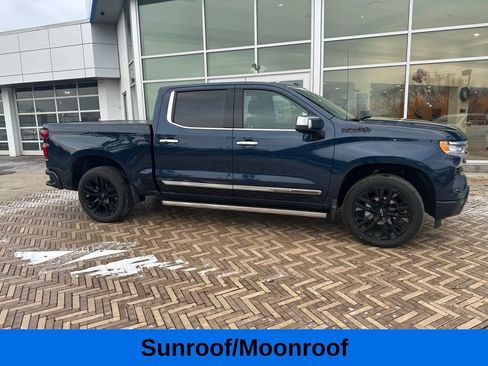 Used 2022 Chevrolet Silverado 1500 High Country w/ High Country Premium Package image 3