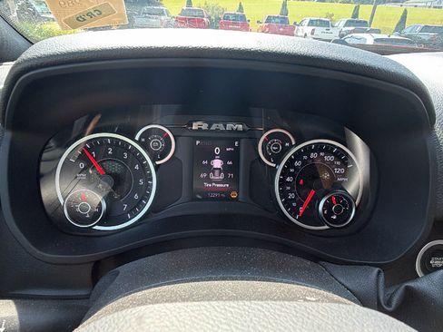 Used 2026 RAM 2500 Big Horn AWD/4WD image 31