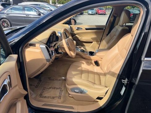 Used 2011 Porsche Cayenne image 9