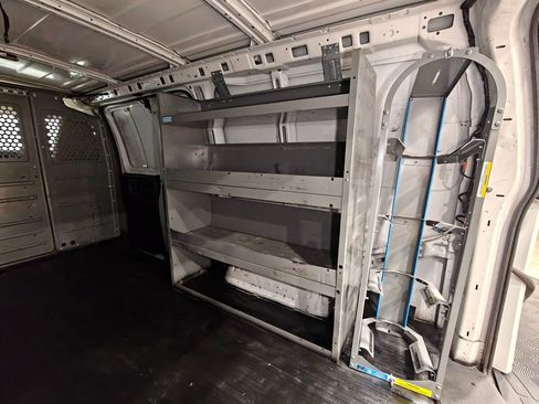 Used 2021 Chevrolet Express 2500 RWD image 31