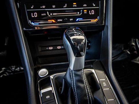 New 2026 Volkswagen Taos SE image 37