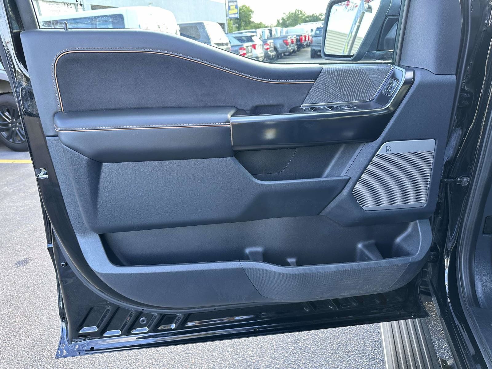 Used 2023 Ford F150 Platinum AWD/4WD image 8