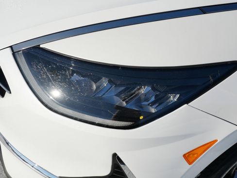 Used 2022 Hyundai Sonata SE w/ Preferred Accessory Package image 16