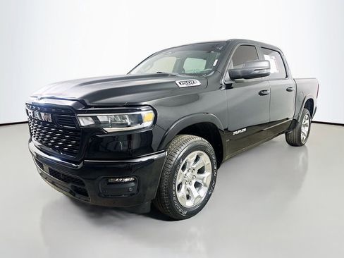 Used 2025 RAM 1500 Big Horn AWD/4WD image 3