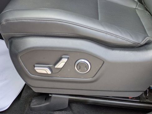 Used 2025 Hyundai Santa Fe SEL image 6