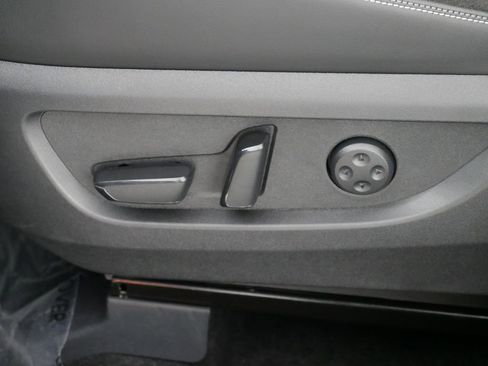 New 2025 INFINITI QX50 Sport image 12