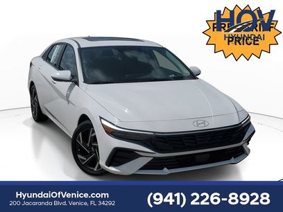 New 2025 Hyundai Elantra SEL