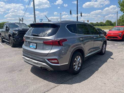 Used 2019 Hyundai Santa Fe SE AWD/4WD image 3