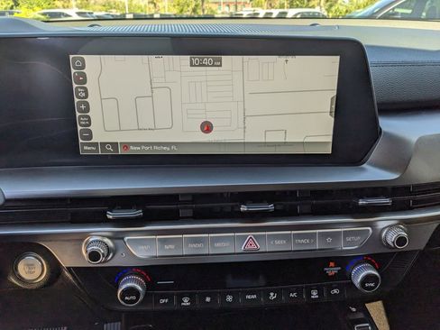 Used 2025 Kia Telluride S image 21