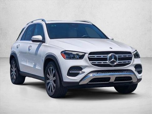 Used 2025 Mercedes-Benz GLE 350 4MATIC image 3