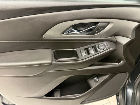 Used 2020 Chevrolet Traverse LT AWD/4WD image 12