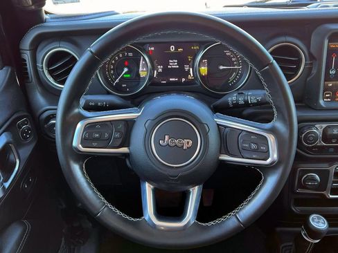 Used 2022 Jeep Wrangler Unlimited Sahara 4xe image 13