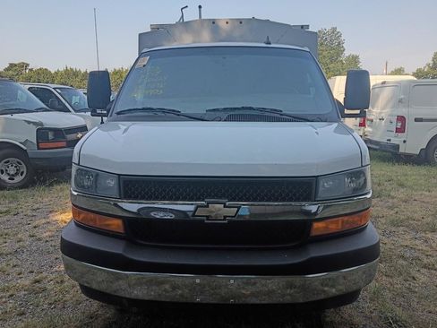Used 2023 Chevrolet Express 3500 w/ Power Convenience Package RWD image 3