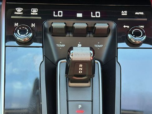 Used 2022 Porsche 911 Carrera image 53