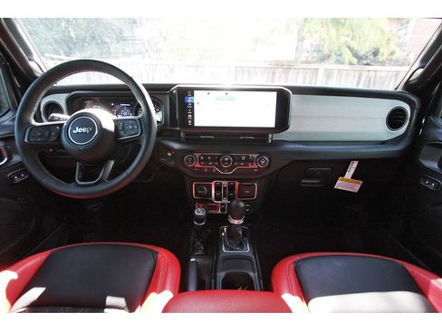 Used 2025 Jeep Wrangler Unlimited Sport AWD/4WD image 10