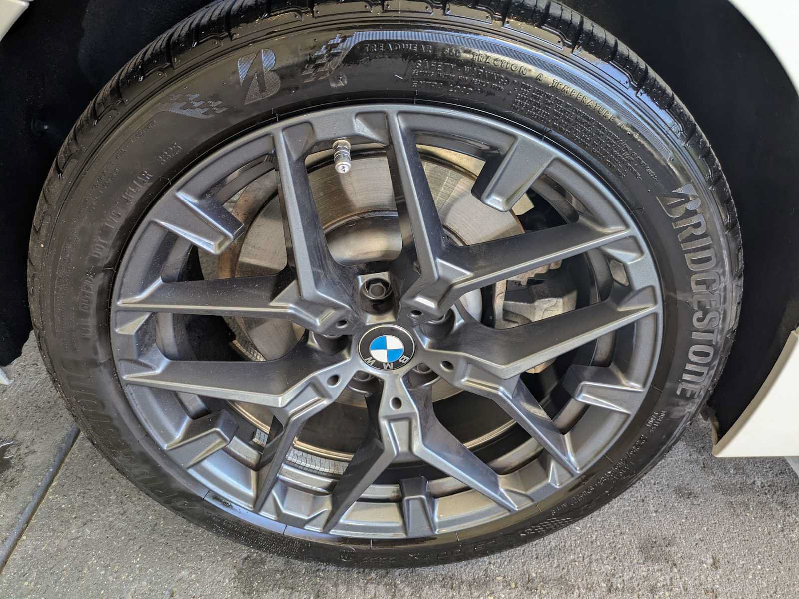 Used 2026 BMW 330i xDrive Sedan w/ Premium Package AWD/4WD image 27