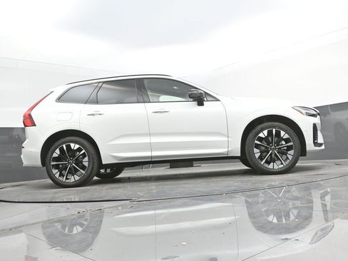 New 2026 Volvo XC60 B5 Plus w/ Protection Package Premier AWD/4WD image 35