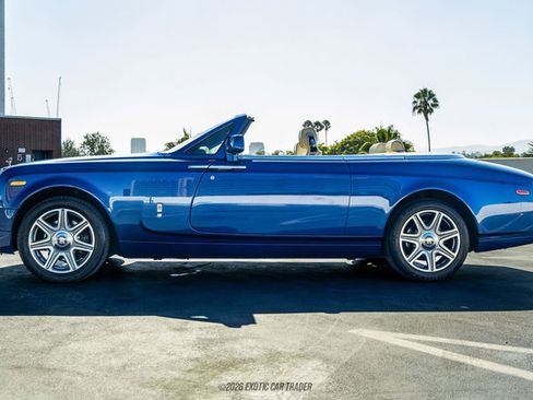 Used 2010 Rolls-Royce Phantom Drophead Coupe RWD image 3