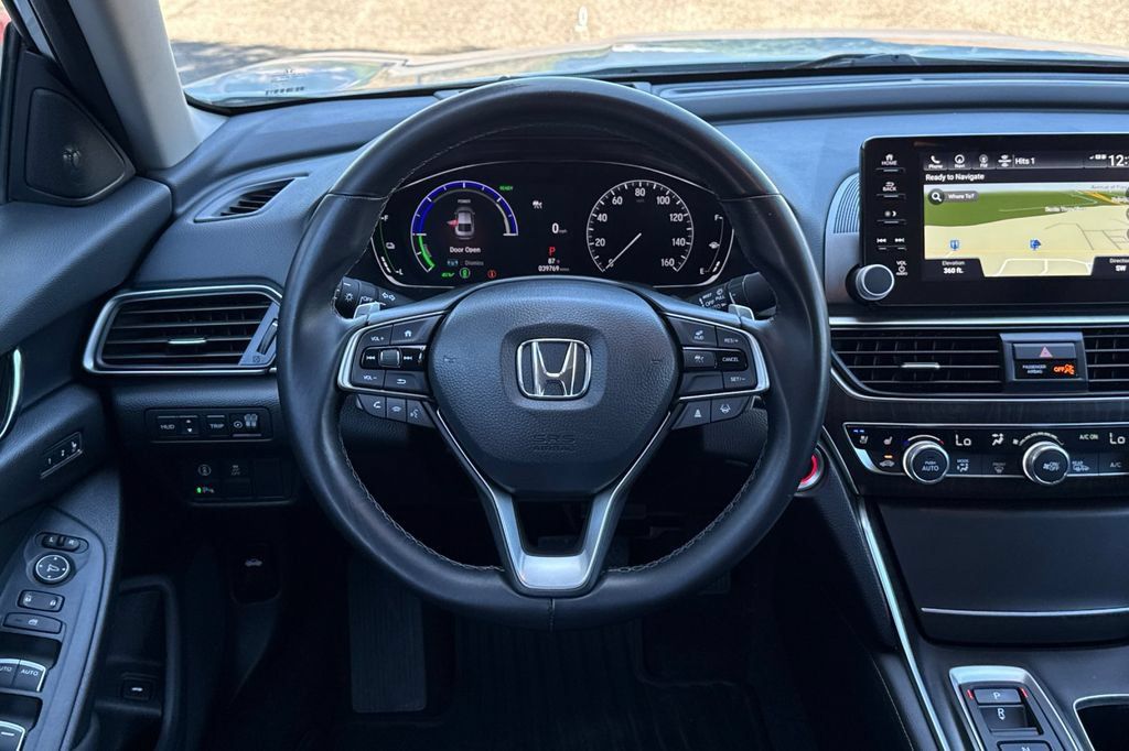 Used 2022 Honda Accord Touring image 16