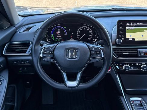 Used 2022 Honda Accord Touring image 16