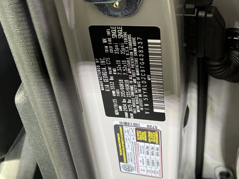 New 2026 Kia Sorento S image 36