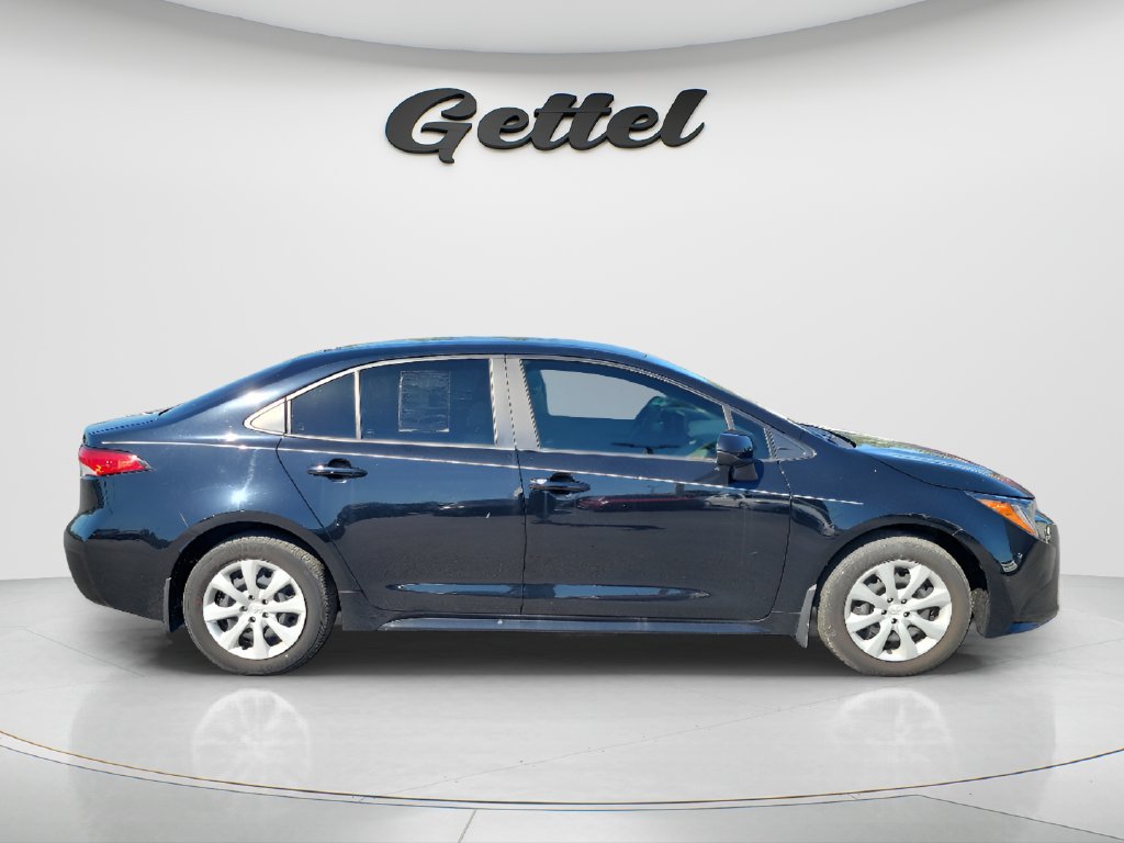 Used 2023 Toyota Corolla LE FWD image 3