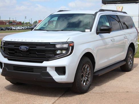 New 2026 Ford Expedition Max Active AWD/4WD image 4