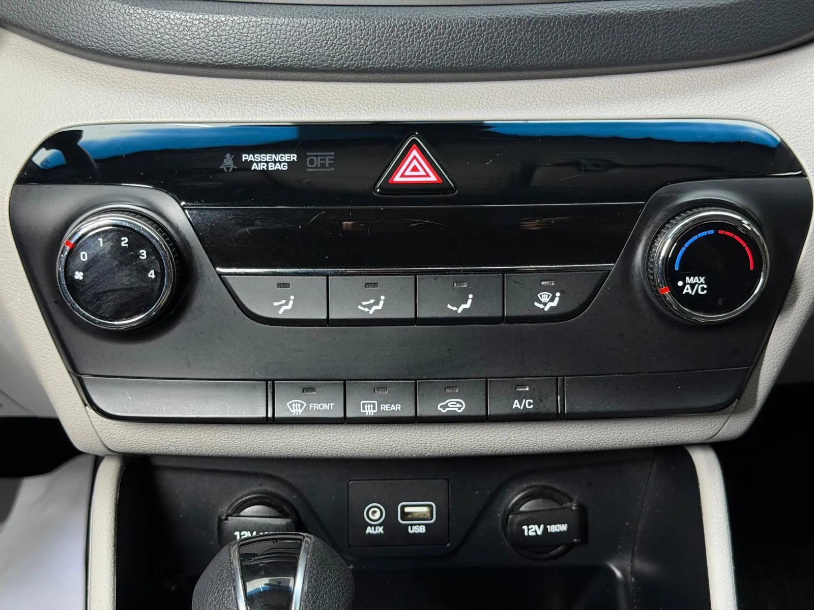 Used 2018 Hyundai Tucson SE AWD/4WD image 32