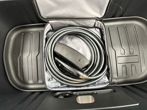 Used 2026 Tesla Model Y Long Range image 42