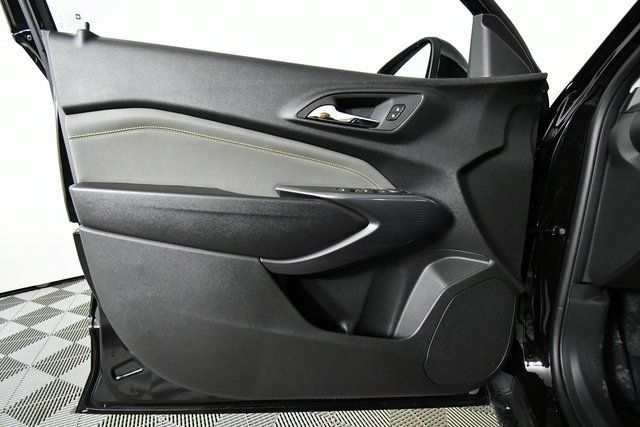New 2026 Chevrolet Trax ACTIV w/ Driver Confidence Package FWD image 21