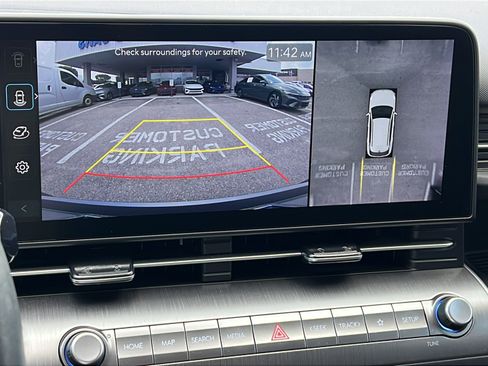 Certified 2024 Hyundai Kona Limited FWD image 17