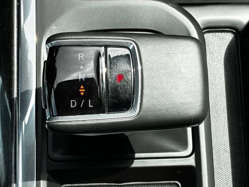 Used 2025 Chevrolet Silverado 1500 LTZ AWD/4WD image 22
