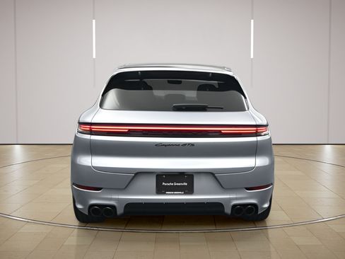 Certified 2025 Porsche Cayenne GTS AWD/4WD image 24
