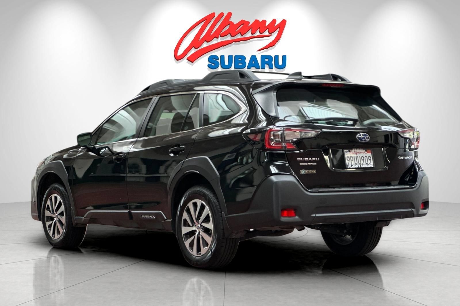 Used 2025 Subaru Outback AWD/4WD image 7