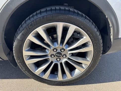 Used 2016 Lincoln MKX Reserve w/ Technology Package image 11