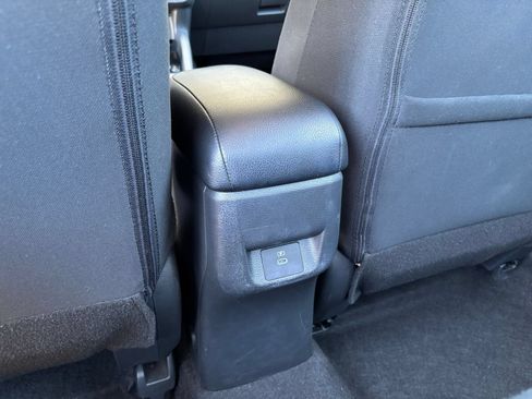 Used 2025 Nissan Versa SV FWD image 22