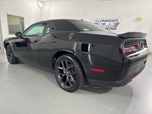 Used 2023 Dodge Challenger SXT w/ Blacktop Package image 8