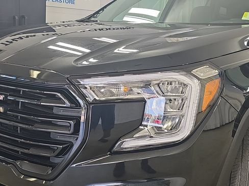 Used 2024 GMC Terrain SLT w/ Elevation Edition AWD/4WD image 37