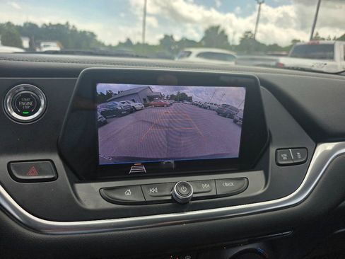 Used 2019 Chevrolet Blazer LT FWD image 19