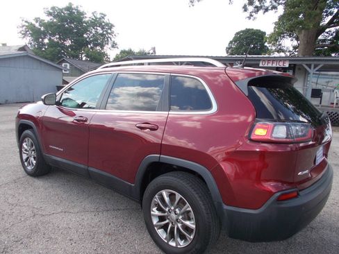 Used 2020 Jeep Cherokee Latitude Plus AWD/4WD image 17